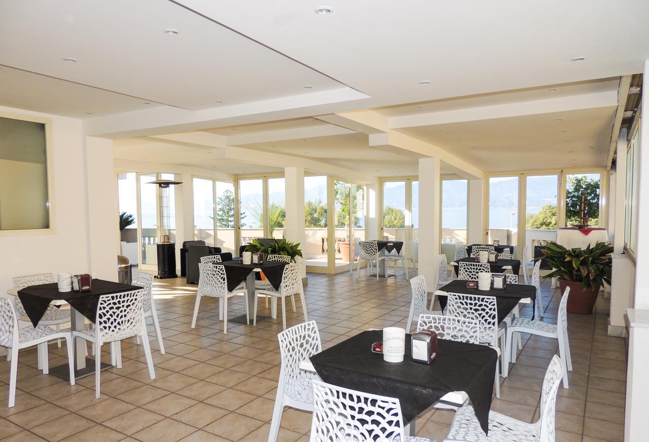 Hotel Lungomare Reggio di Calabria Exteriör bild